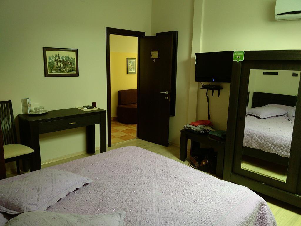 Rami House Central Double Rooms Braşov Quarto foto