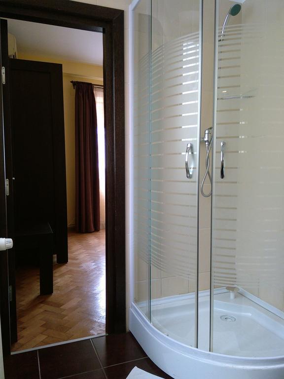 Rami House Central Double Rooms Braşov Quarto foto