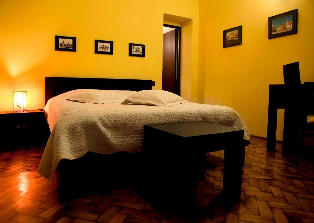 Rami House Central Double Rooms Braşov Quarto foto